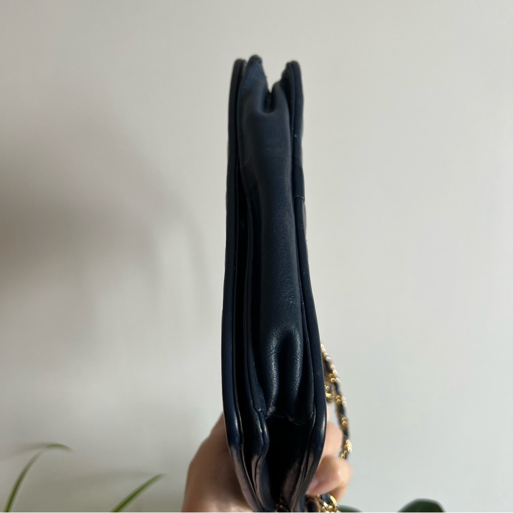 Vintage DI BENITO Quilted Leather Flap
Front Convertible Shoulder Bag Blue - Picture 5 of 15